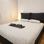Comfortable 1-bedroom * Ментона