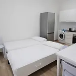 Comfortable 1-bedroom * Menton