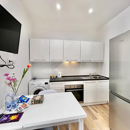 Comfortable 1-bedroom *
