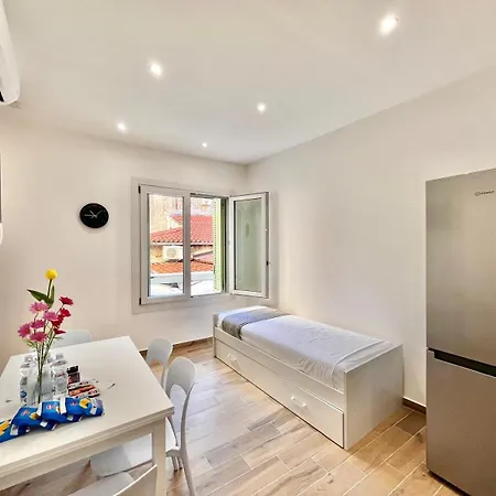 Comfortable 1-Bedroom Central Menton