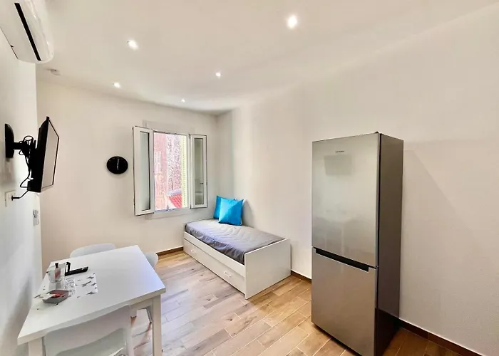 Comfortable 1-bedroom Ментона